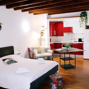 hbhall-navigli-2-apartment.italymilanhotels.net/
